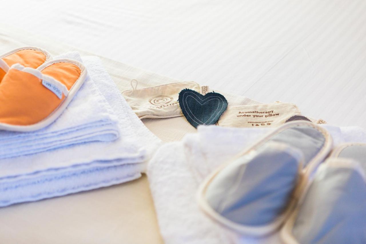 Helianthus Guesthouse アムリアニ エクステリア 写真