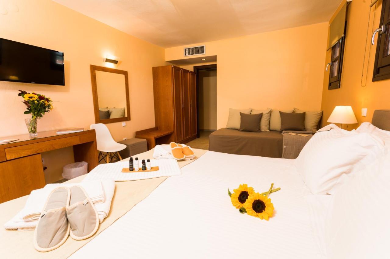 Helianthus Guesthouse アムリアニ エクステリア 写真